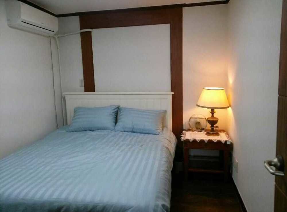 K Star Road Guesthouse - Hostel Seoul Exterior foto