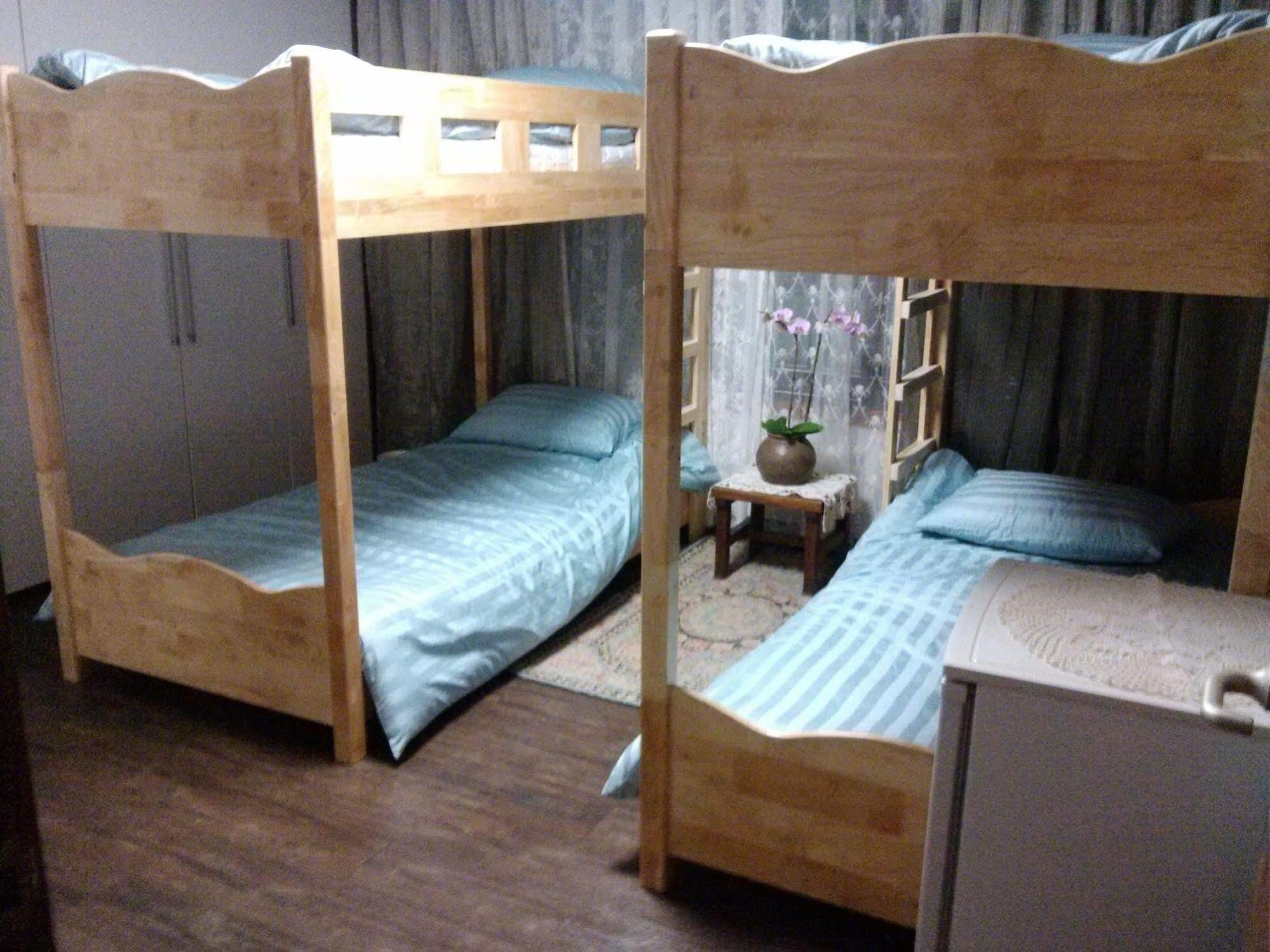 K Star Road Guesthouse - Hostel Seoul Exterior foto